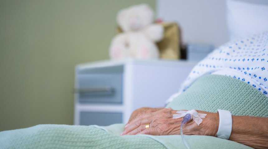 ospedale-anziana