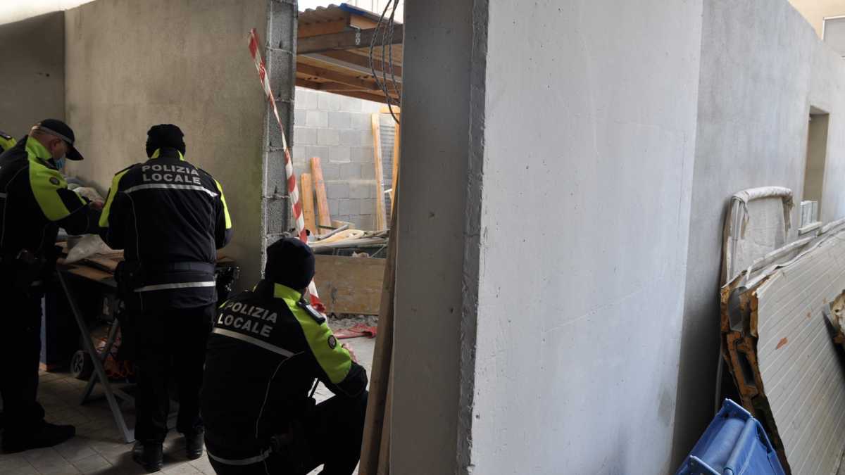 Manufatto Abusivo Sequestrato In Via Schiavazzi Manufatto-abusivo-sequestrato-in-via-Schiavazzi