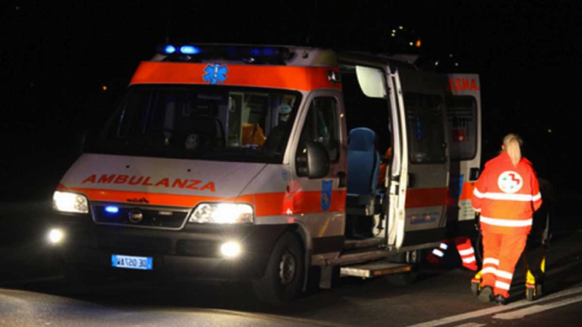 Ambulanza-in-via-San-Michele
