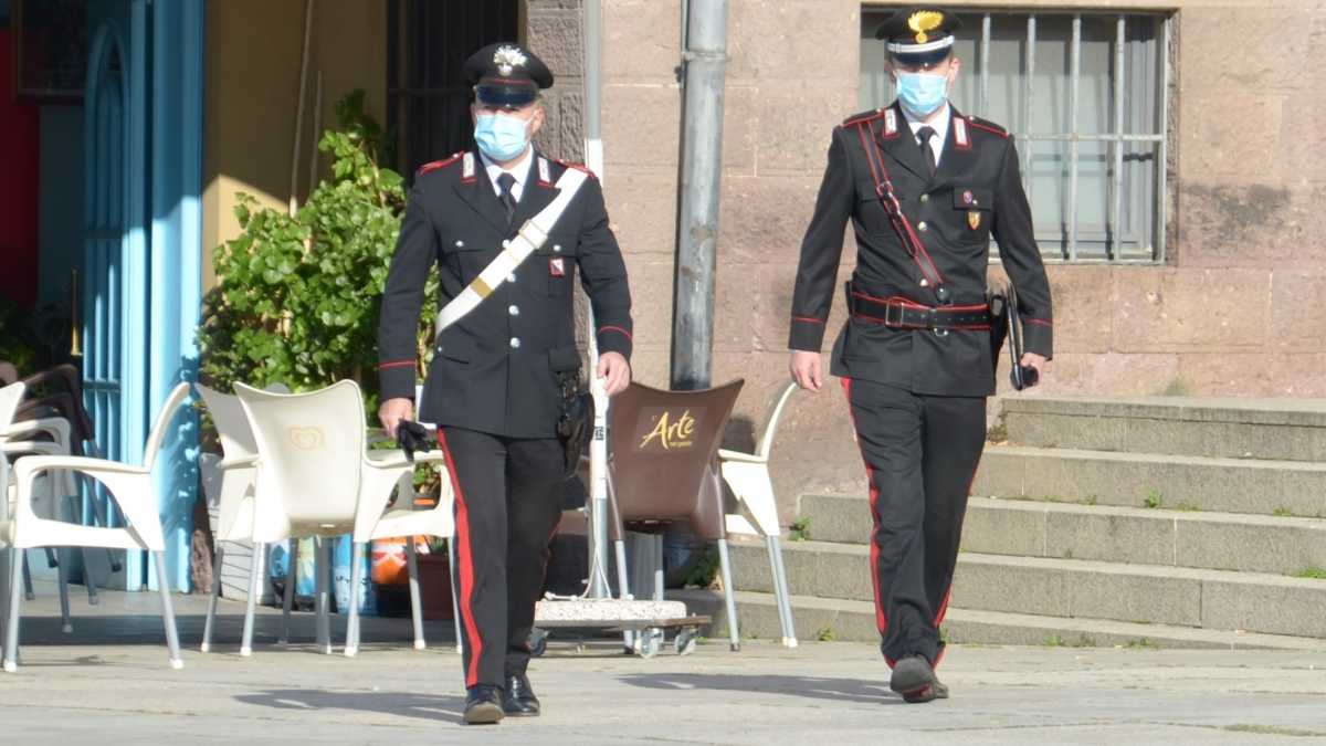 Controlli-del-carabinieri-Foto-di-repertorio
