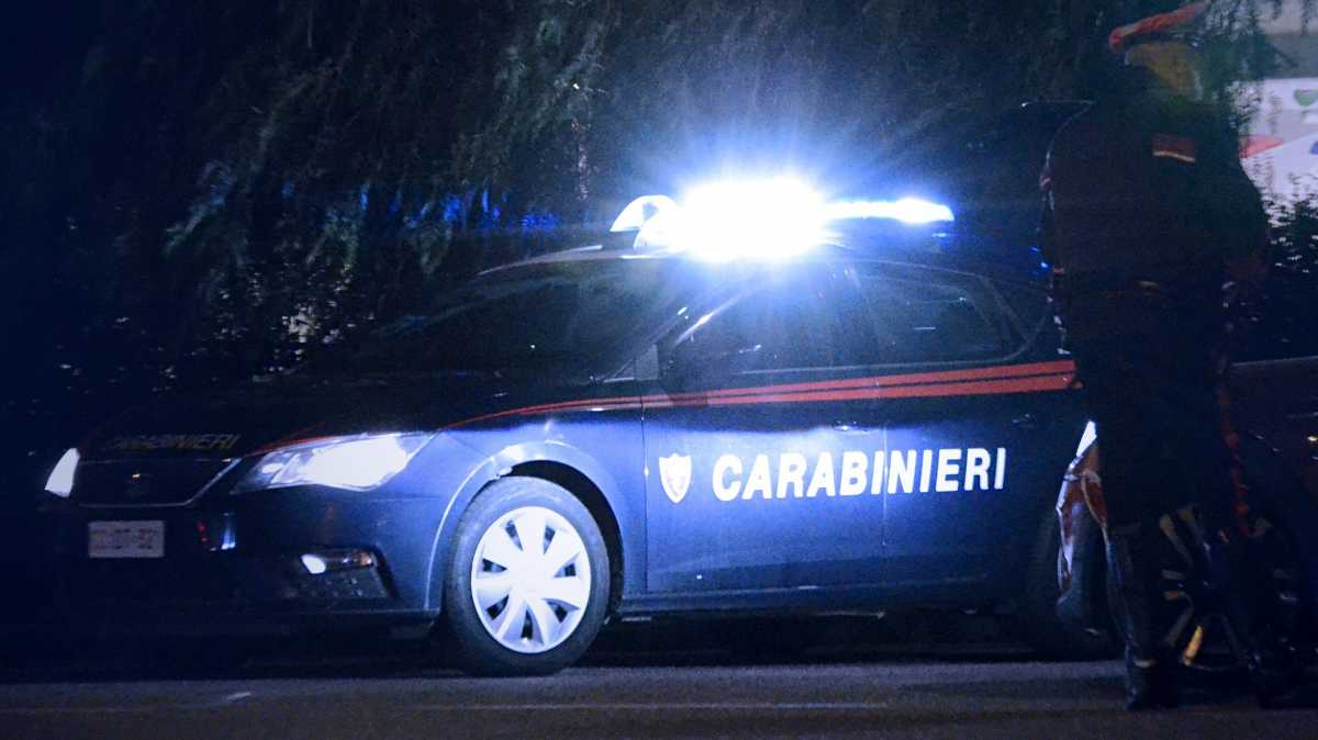 Due-ubriachi-chiamano-i-carabinieri