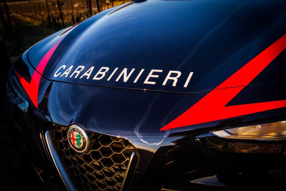 CARABINIERI-AUTO-ARRESTO