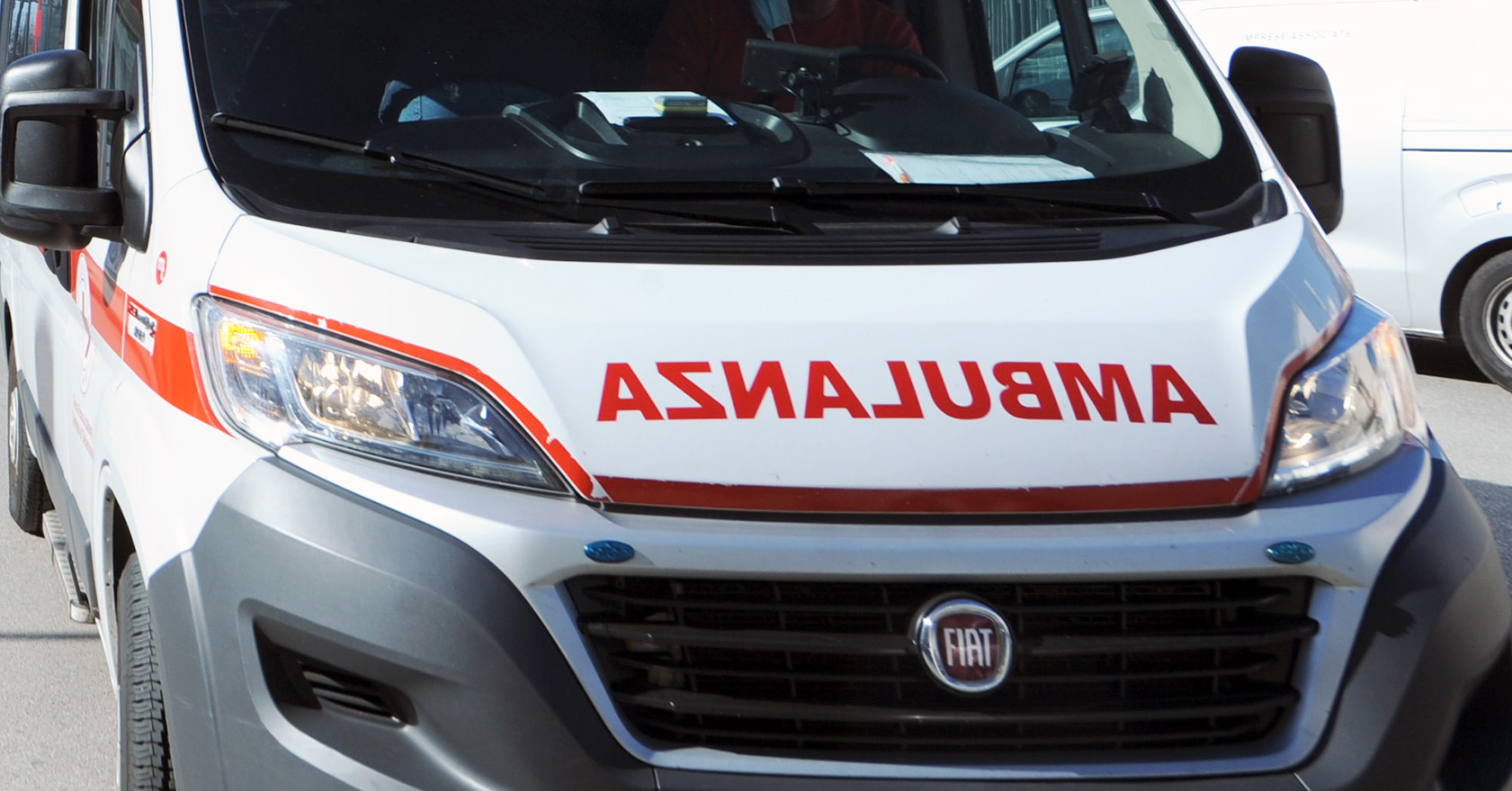 ambulanza-dettaglio-fronte ambulanza-dettaglio-fronte