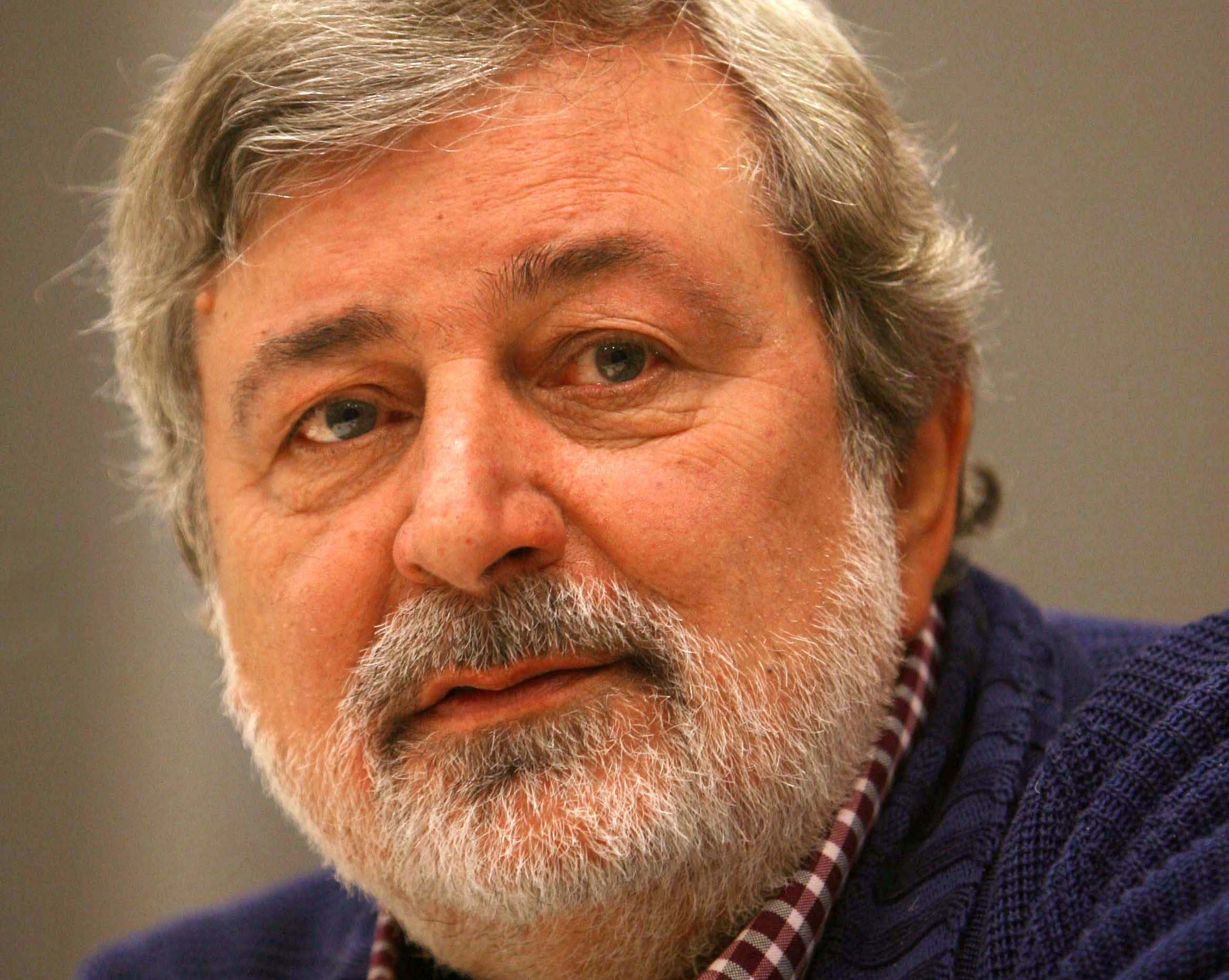 francesco-guccini-ritratto francesco-guccini-ritratto