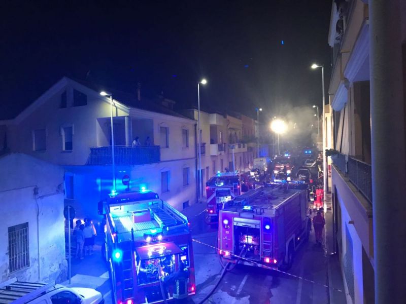 Incendio-Bar-di-Pirri-via-Enrico-Toti-interno-9