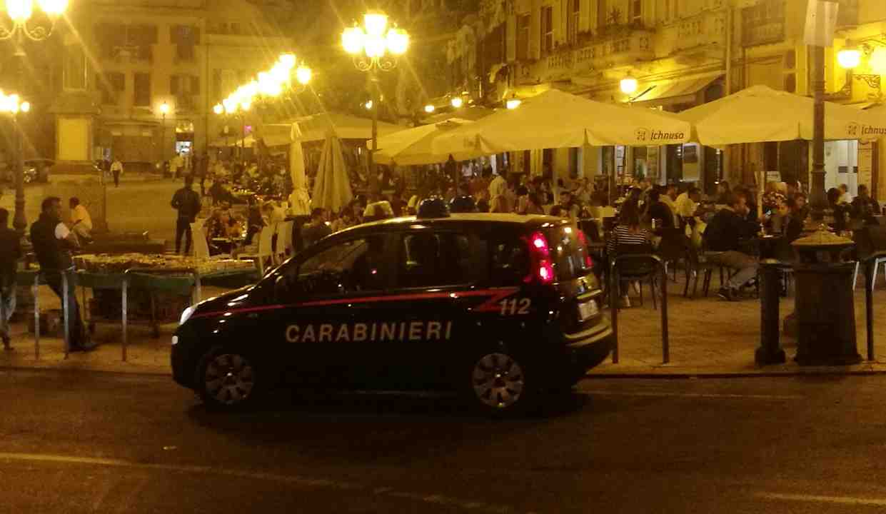 Notte  Carabinieri Polizia Piazza Yenne  4
