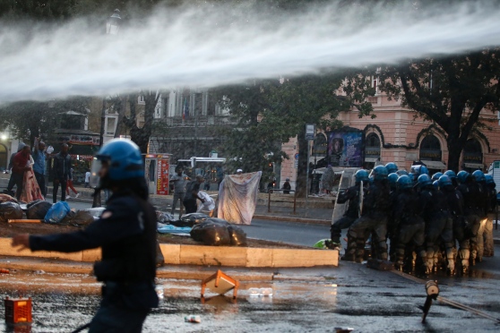 Sgombero Migranti 1